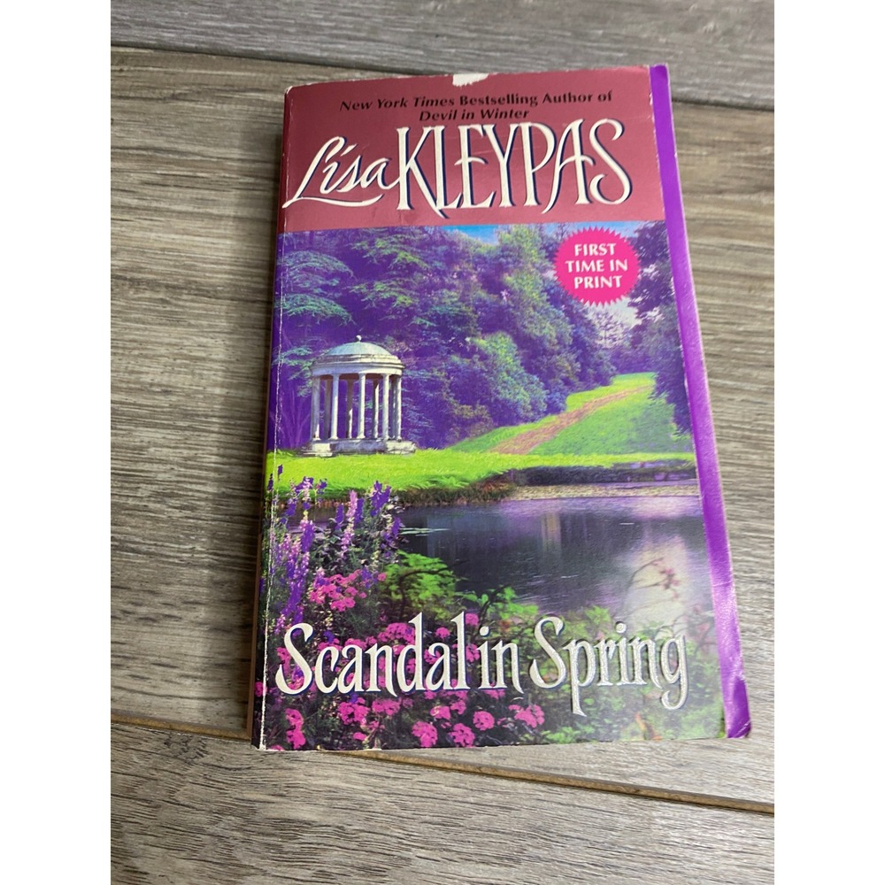 Scandal in Spring Lisa Kleypas Wallflowers Book 4 Historical Romance Paperback